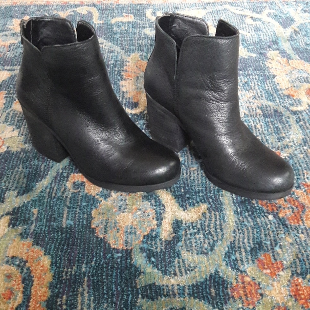 Lucky brand 'orsann' bootie NEW